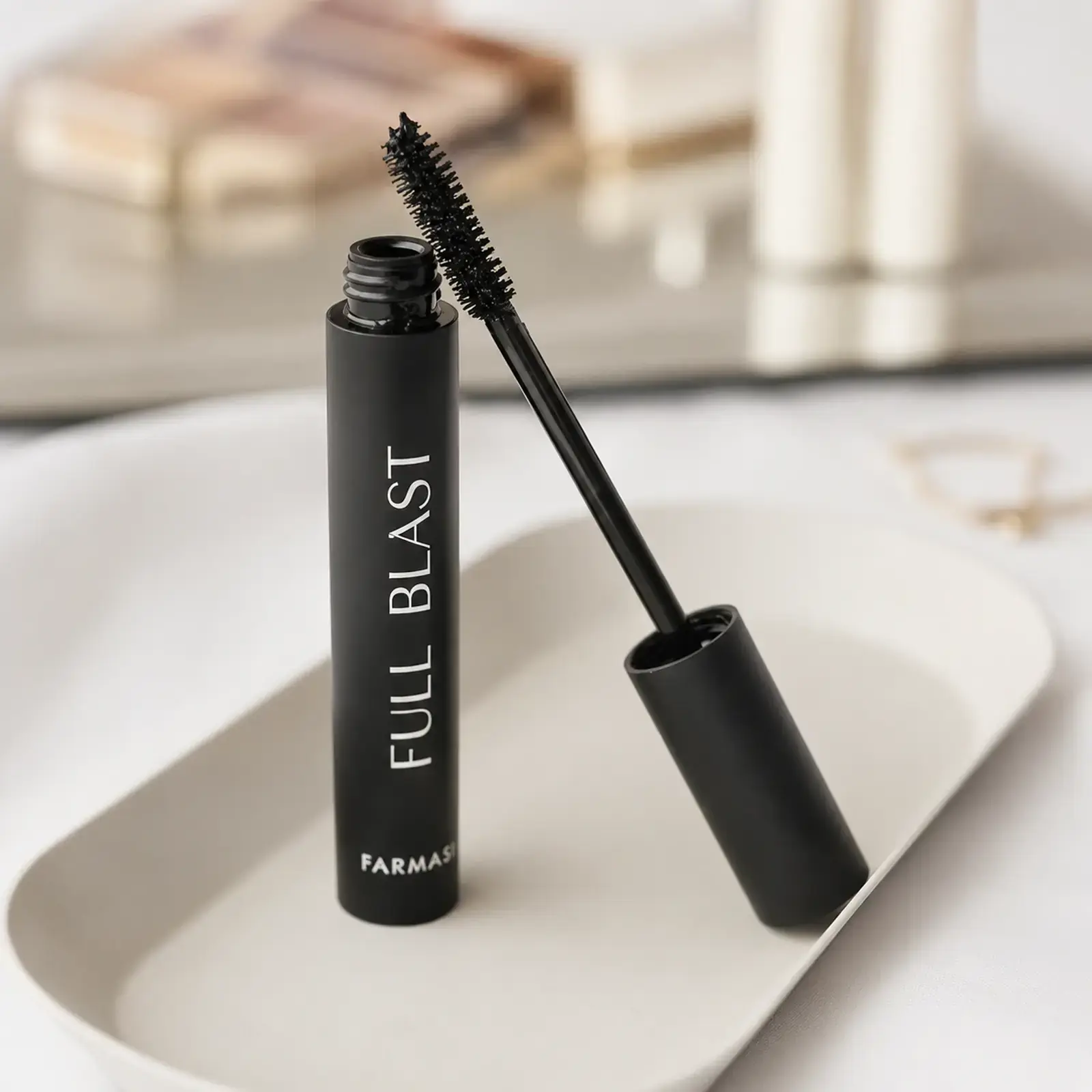 Full Blast Mascara